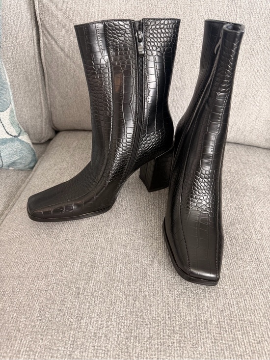 Dolls Kill Shoes - Black Croc-Embossed Block Heel Ankle Boots